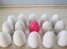 Как сделать пасхальное яйцо из бумаги, бисера, лент, макарон, папье-маше, ниток, газеты, макарон, соленого теста, вязаное?